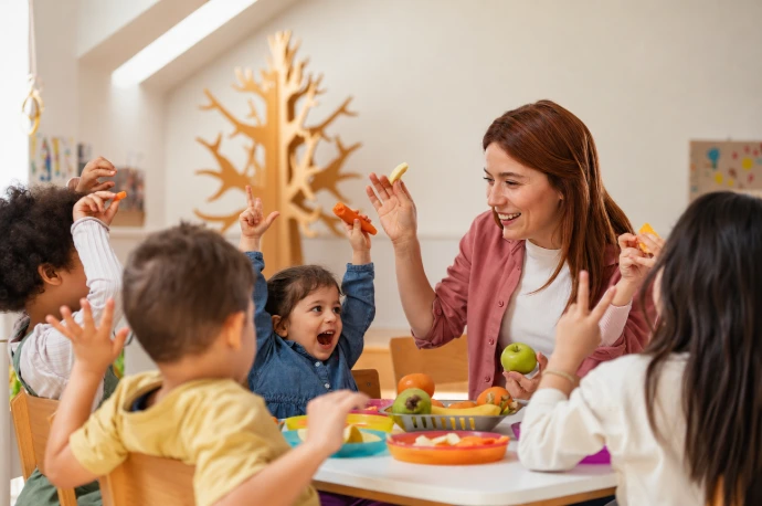 Professionnelle accompagnant des enfants